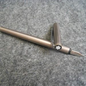 MONT BLANC Stainless Steel FOUNTAIN PEN